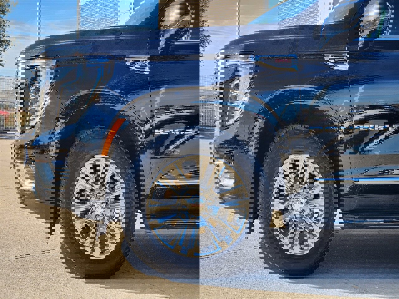 Used 2025 GMC Yukon Denali image 8