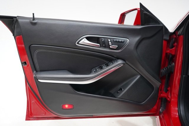 Used 2018 Mercedes-Benz CLA 250 4MATIC image 17