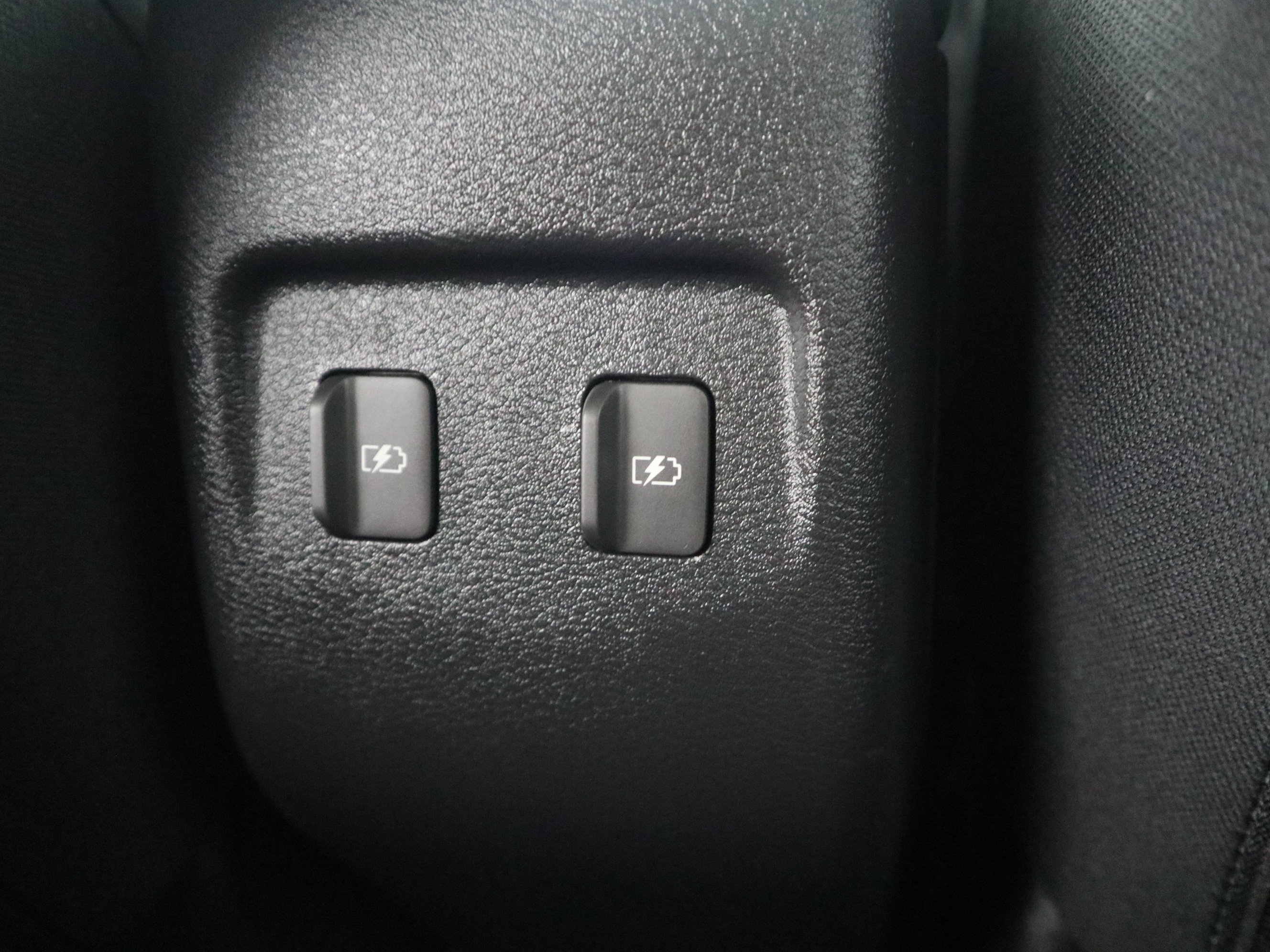 Used 2023 Nissan Kicks SV FWD image 17