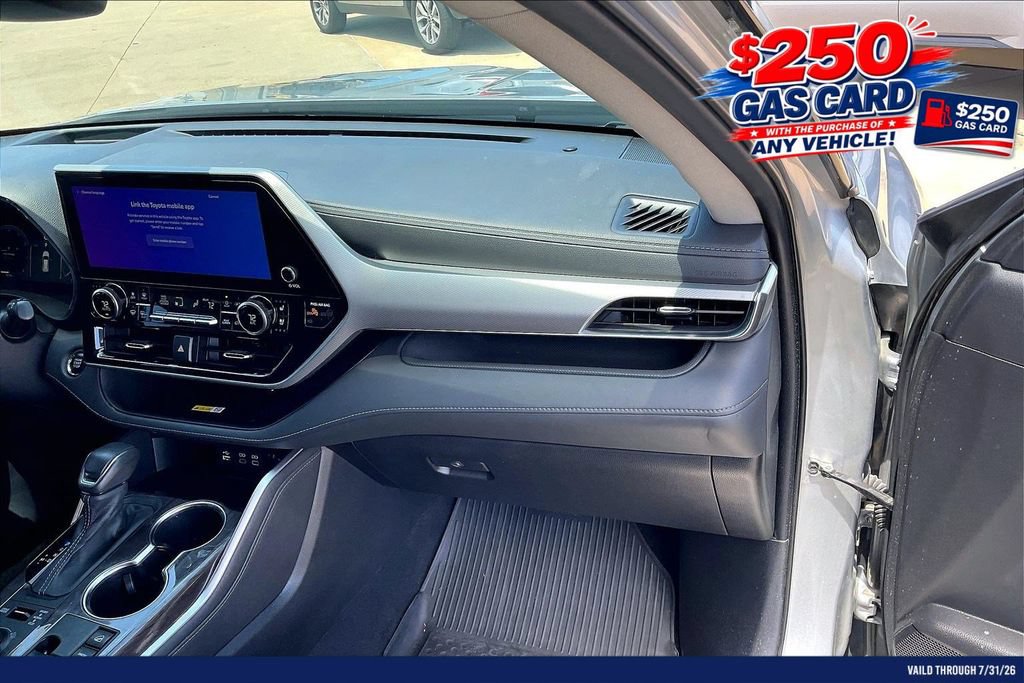 Used 2023 Toyota Highlander Platinum AWD/4WD image 16