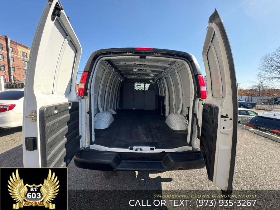Used 2023 GMC Savana 2500 Extended image 11