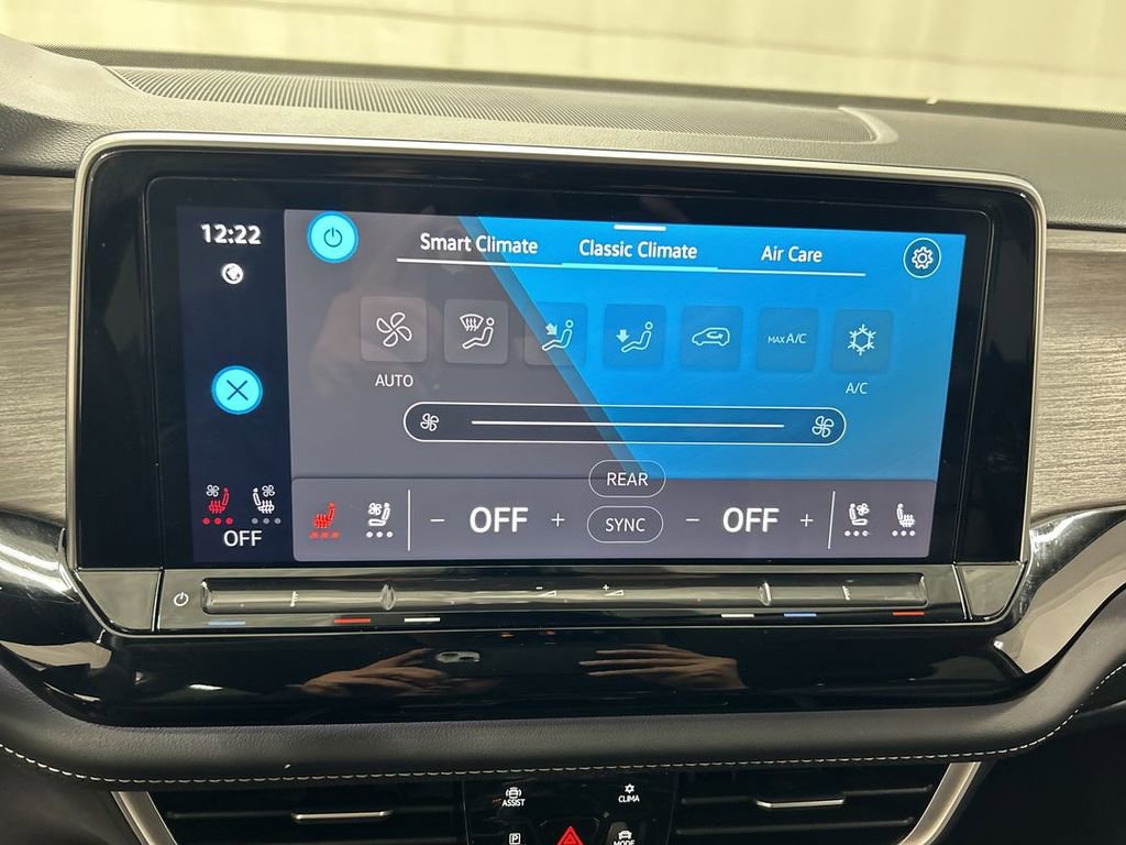 Certified 2024 Volkswagen Atlas SEL image 17