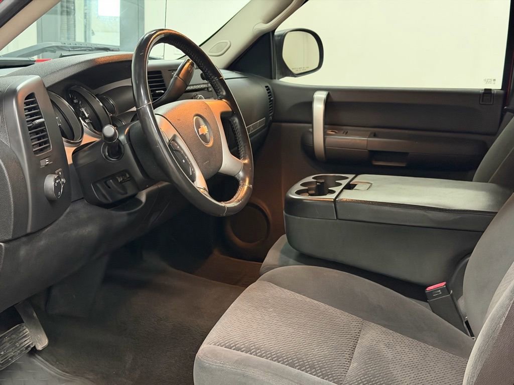 Used 2008 Chevrolet Silverado 1500 LT w/ Suspension Package, Off-Road image 26