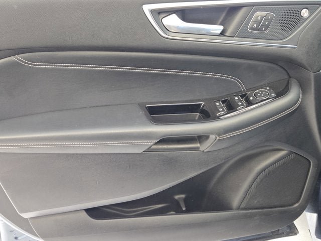 Used 2019 Ford Edge Titanium w/ Equipment Group 301A image 19