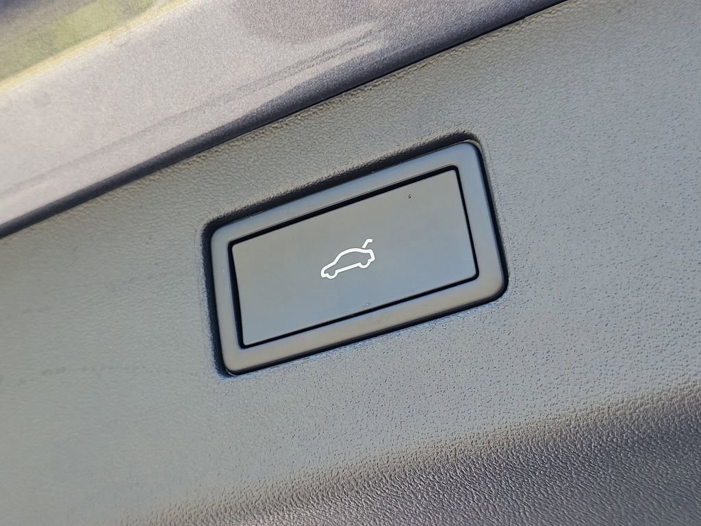 New 2026 Volkswagen Tiguan SE image 7