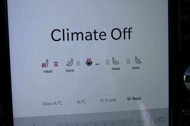 Used 2022 RAM 1500 Laramie w/ Sport Appearance Package image 8