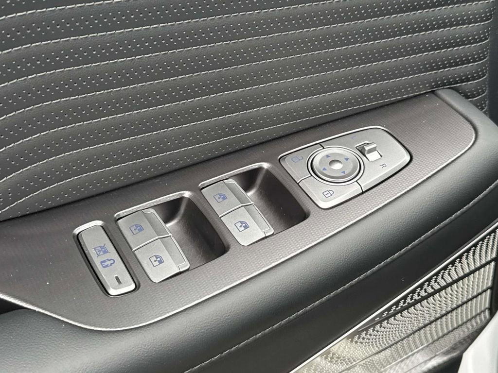 Used 2025 Hyundai Palisade Calligraphy image 13