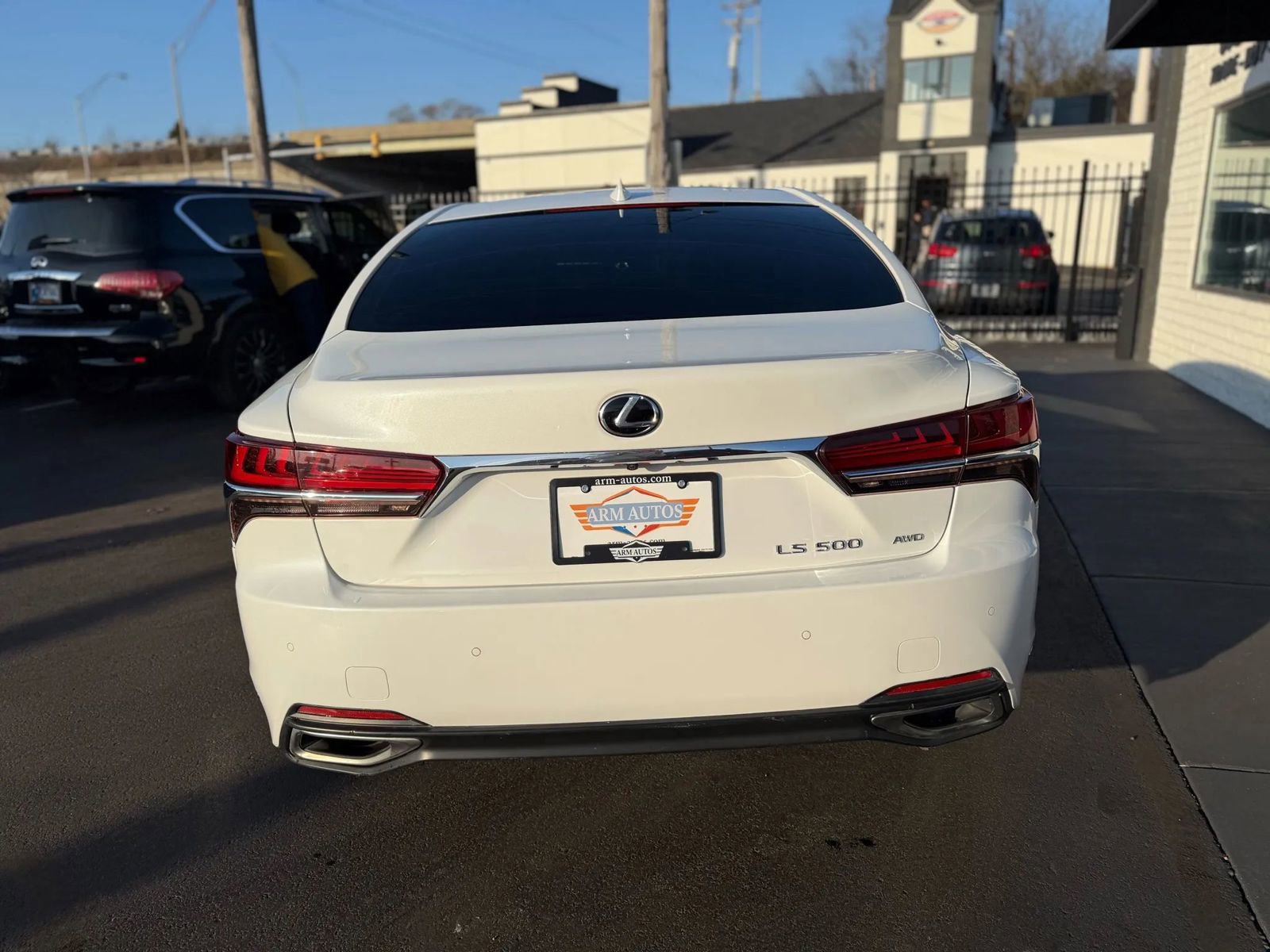 Used 2018 Lexus LS 500 AWD w/ Accessory Package (Z2) image 8