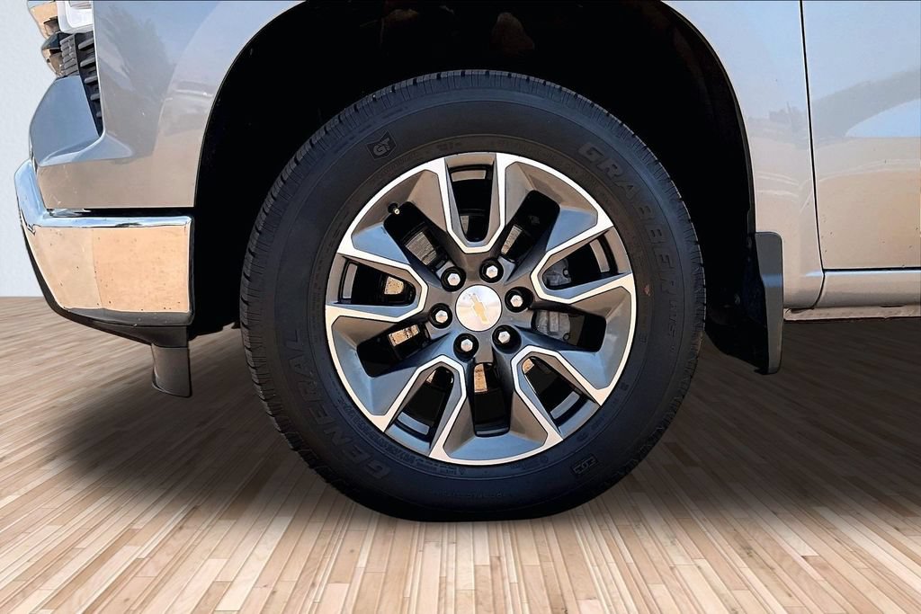 Used 2024 Chevrolet Silverado 1500 LT AWD/4WD image 8