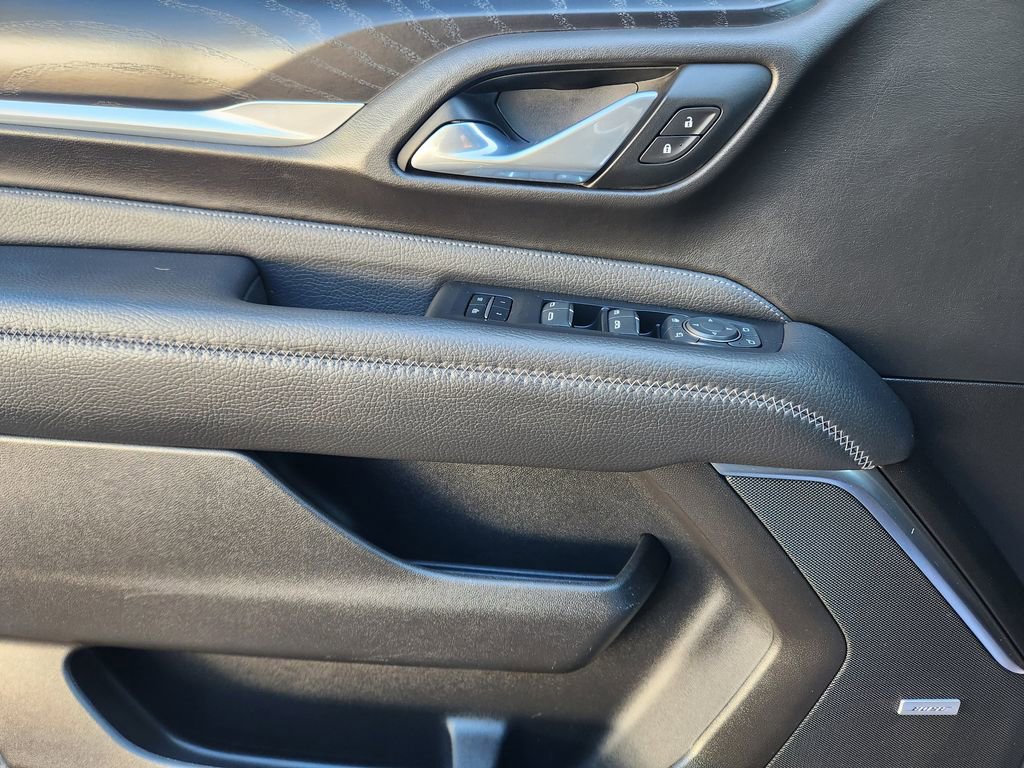 Used 2021 GMC Yukon Denali w/ Denali Premium Package image 6