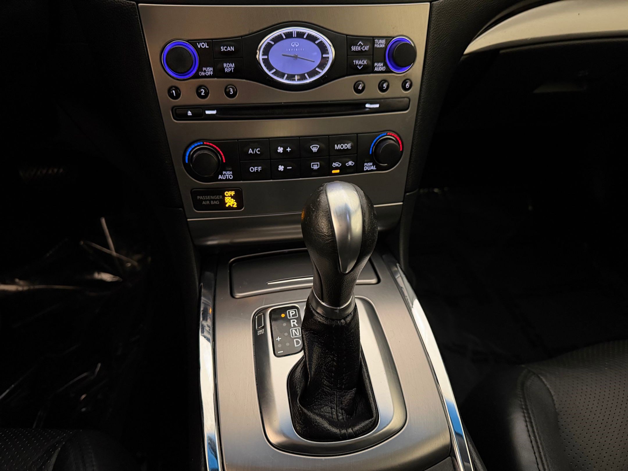 Used 2013 INFINITI G37 x w/ Premium Pkg image 18