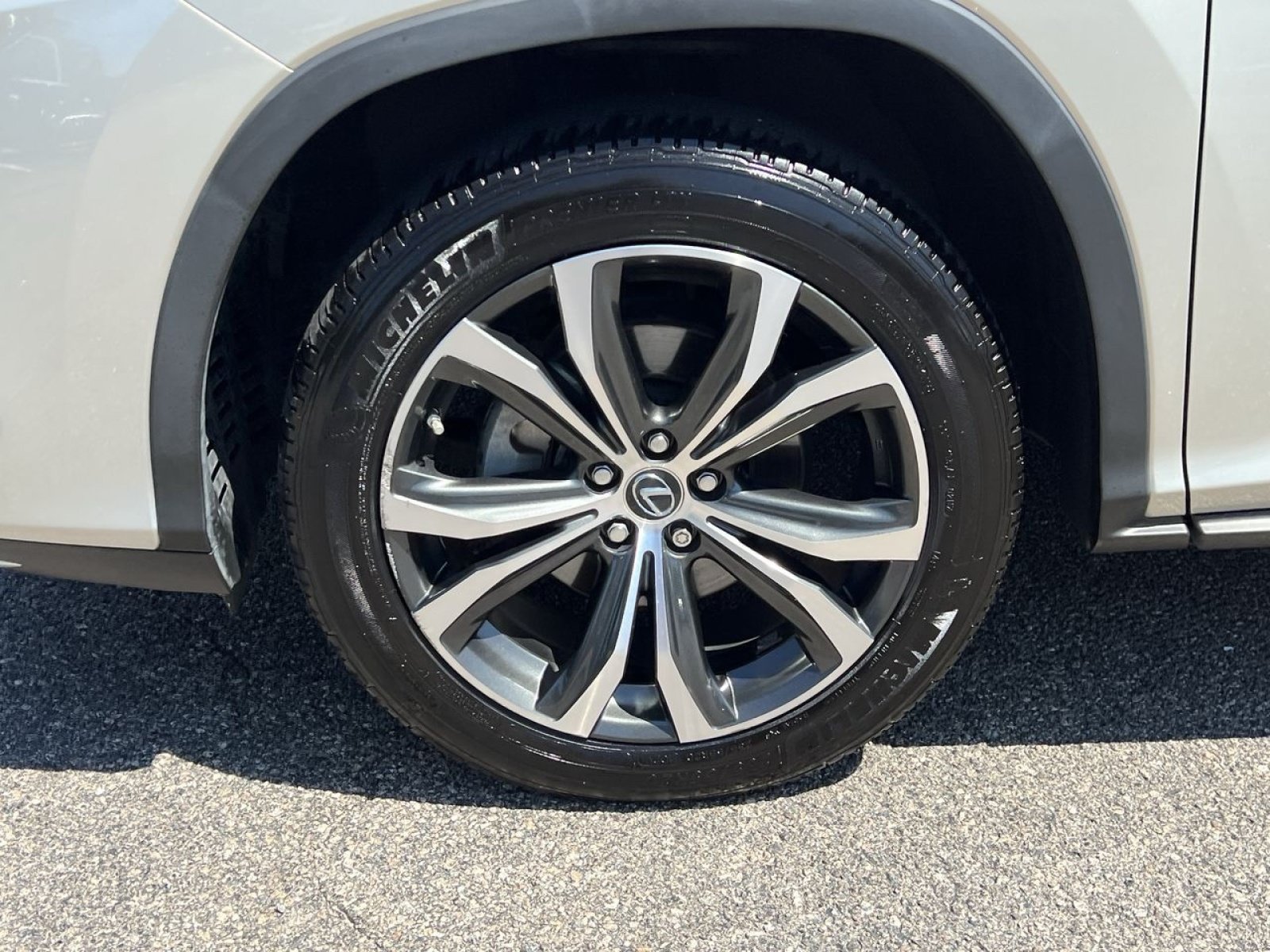 Used 2021 Lexus RX 350L Premium w/ Premium Package AWD/4WD image 9