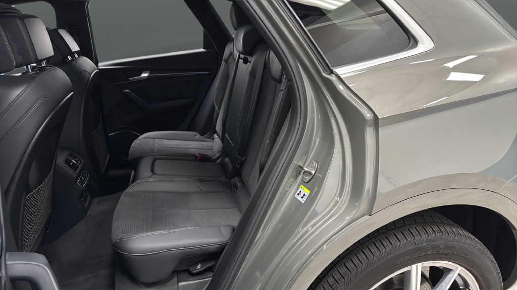 Used 2024 Audi SQ5 Premium w/ Convenience Package AWD/4WD image 23