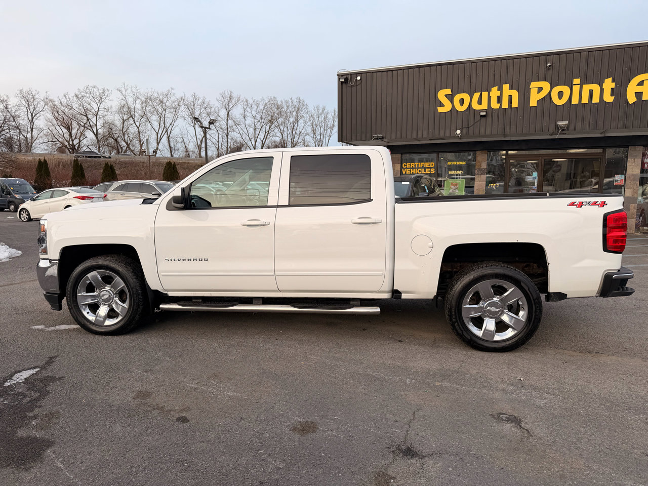 Used 2018 Chevrolet Silverado 1500 LT w/ LT Eassist Package image 8