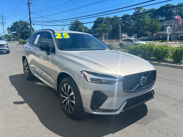 Certified 2025 Volvo XC60 B5 Plus AWD/4WD image 6