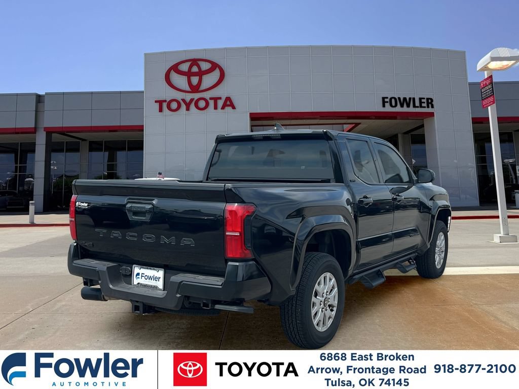 Certified 2025 Toyota Tacoma SR5 AWD/4WD image 5