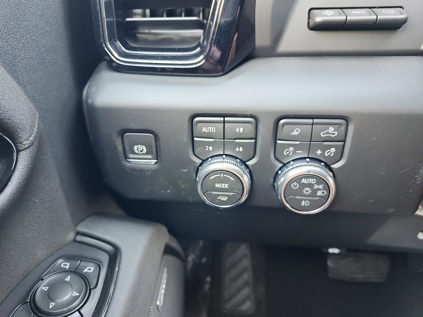 New 2026 GMC Sierra 2500 AT4 w/ AT4 Premium Plus Package AWD/4WD image 20