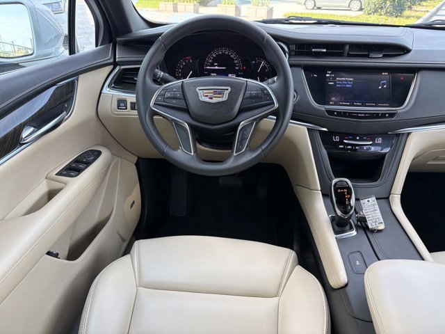 Used 2018 Cadillac XT5 FWD image 26