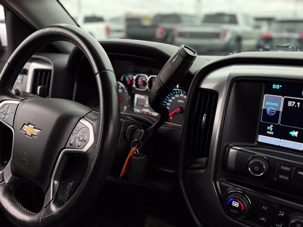Used 2015 Chevrolet Silverado 1500 LT w/ LT Convenience Package AWD/4WD image 9