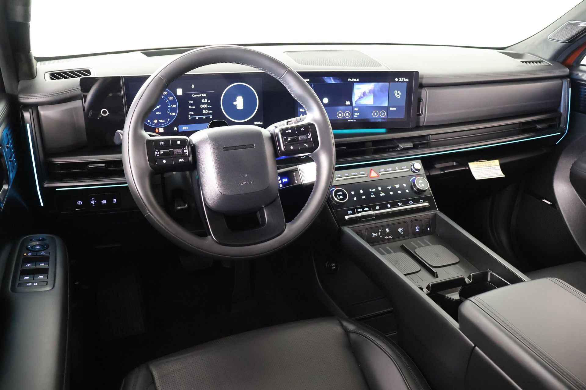 Certified 2025 Hyundai Santa Fe Calligraphy image 2