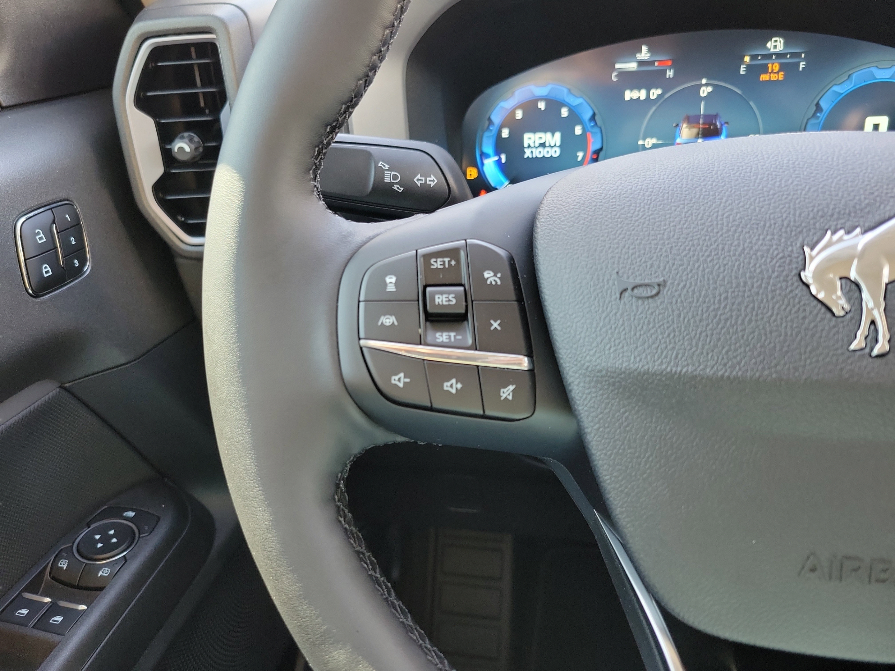 New 2025 Ford Bronco Sport Outer Banks w/ Outer Banks Tech Package+ AWD/4WD image 12