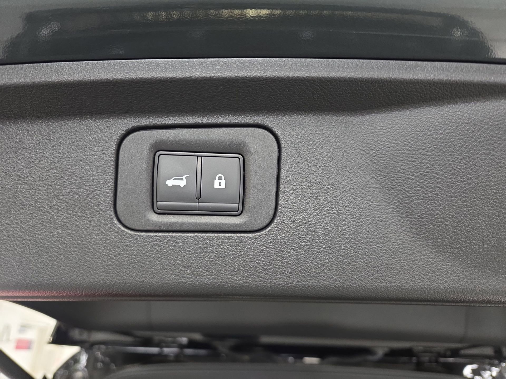 Used 2025 Nissan Armada Platinum Reserve image 13