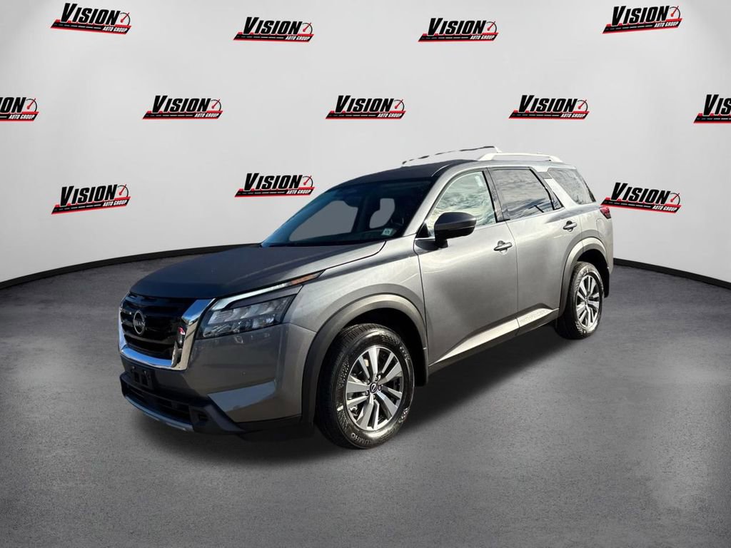 New 2025 Nissan Pathfinder SL image 1