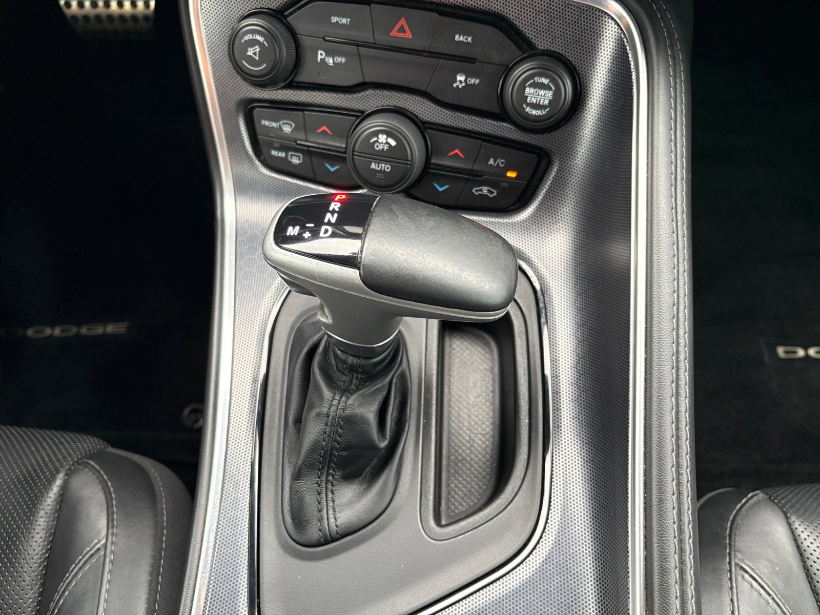 Used 2015 Dodge Challenger SXT Plus RWD image 15