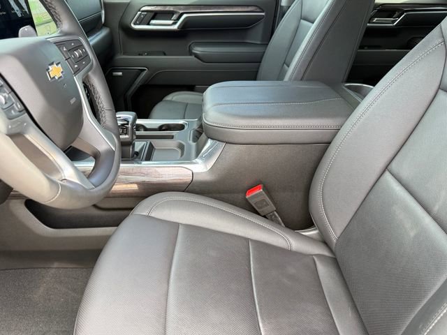 Used 2024 Chevrolet Silverado 1500 LTZ w/ Technology Package RWD image 11