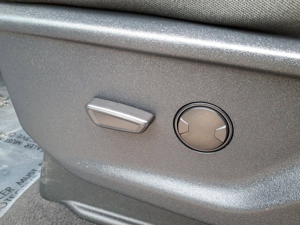 Used 2024 Ford F350 XLT w/ XLT Value Package image 21
