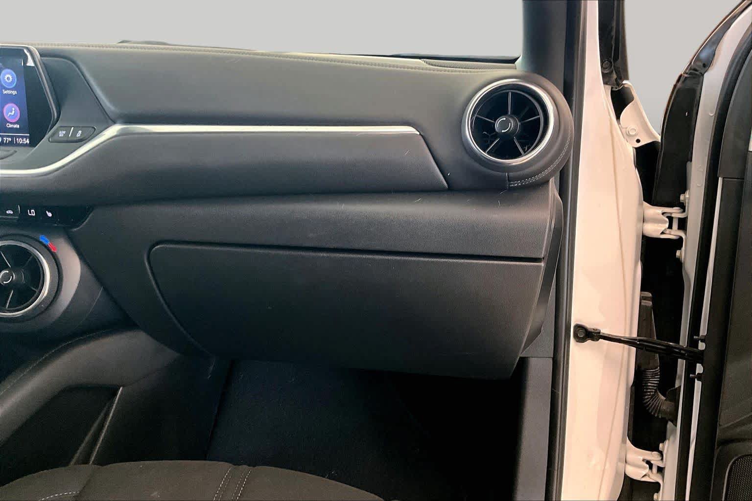 Used 2022 Chevrolet Blazer LT FWD image 16