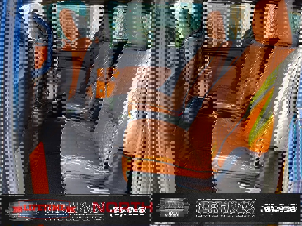 Used 2024 Chrysler Pacifica Pinnacle w/ Trailer Tow Group image 14