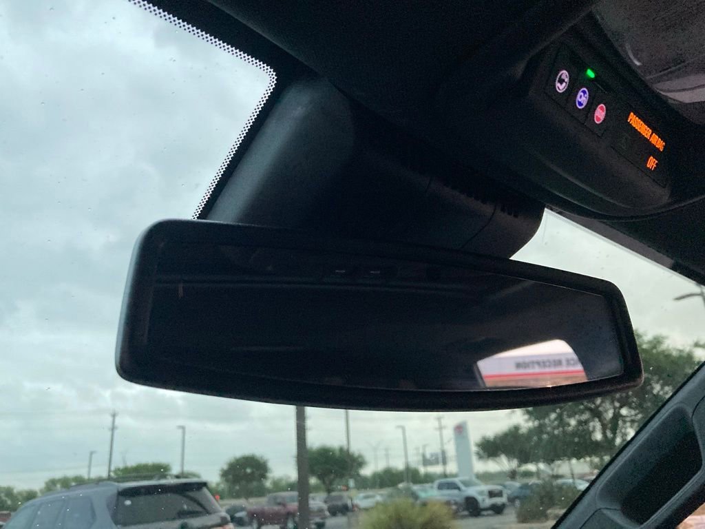 Used 2025 Chevrolet Colorado ZR2 w/ Midnight Edition AWD/4WD image 27