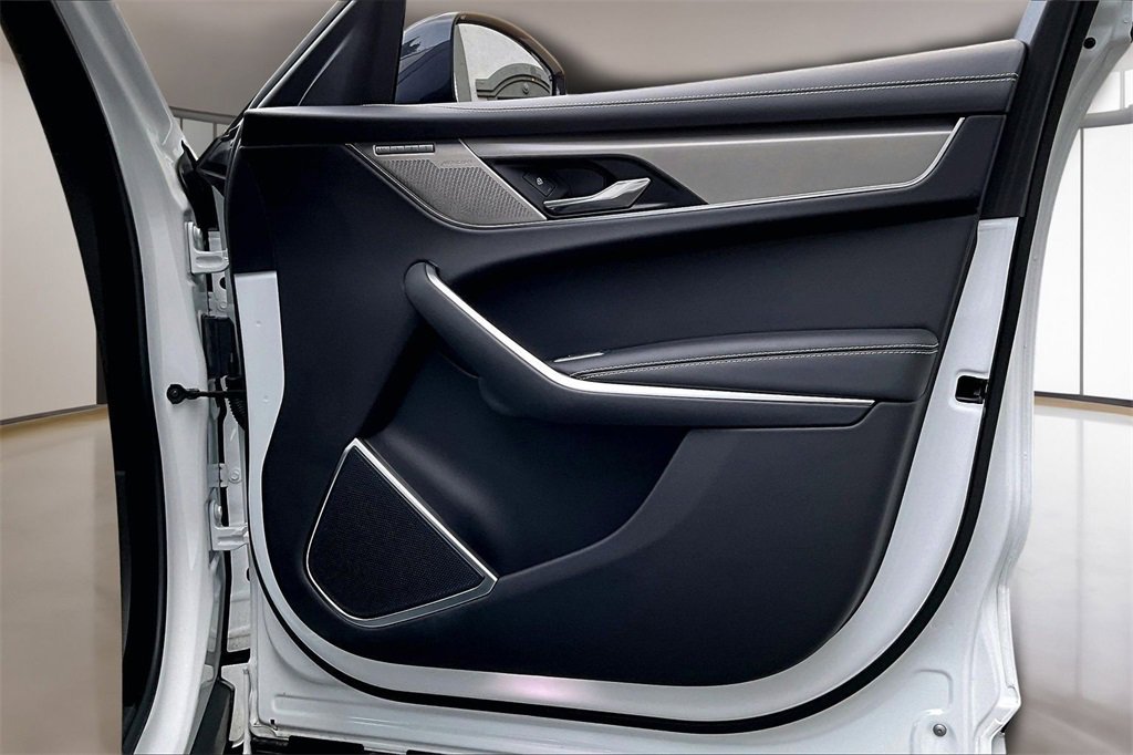 Used 2025 Jaguar F-PACE R-Dynamic S image 26