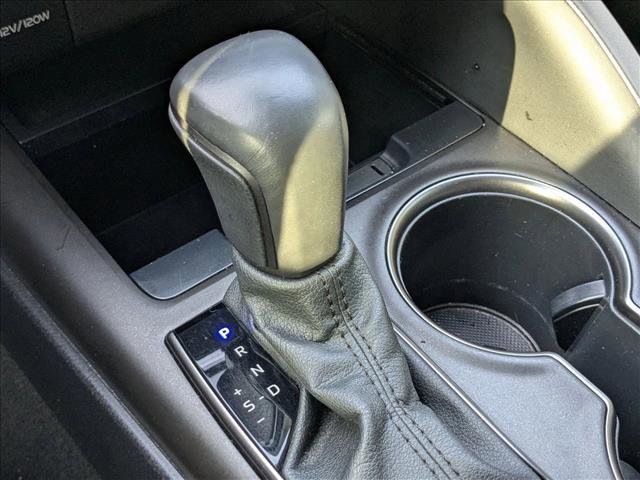 Used 2022 Toyota Camry SE image 13