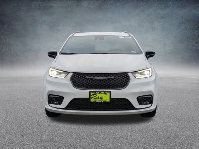 New 2026 Chrysler Pacifica Select w/ S Appearance Package FWD image 8