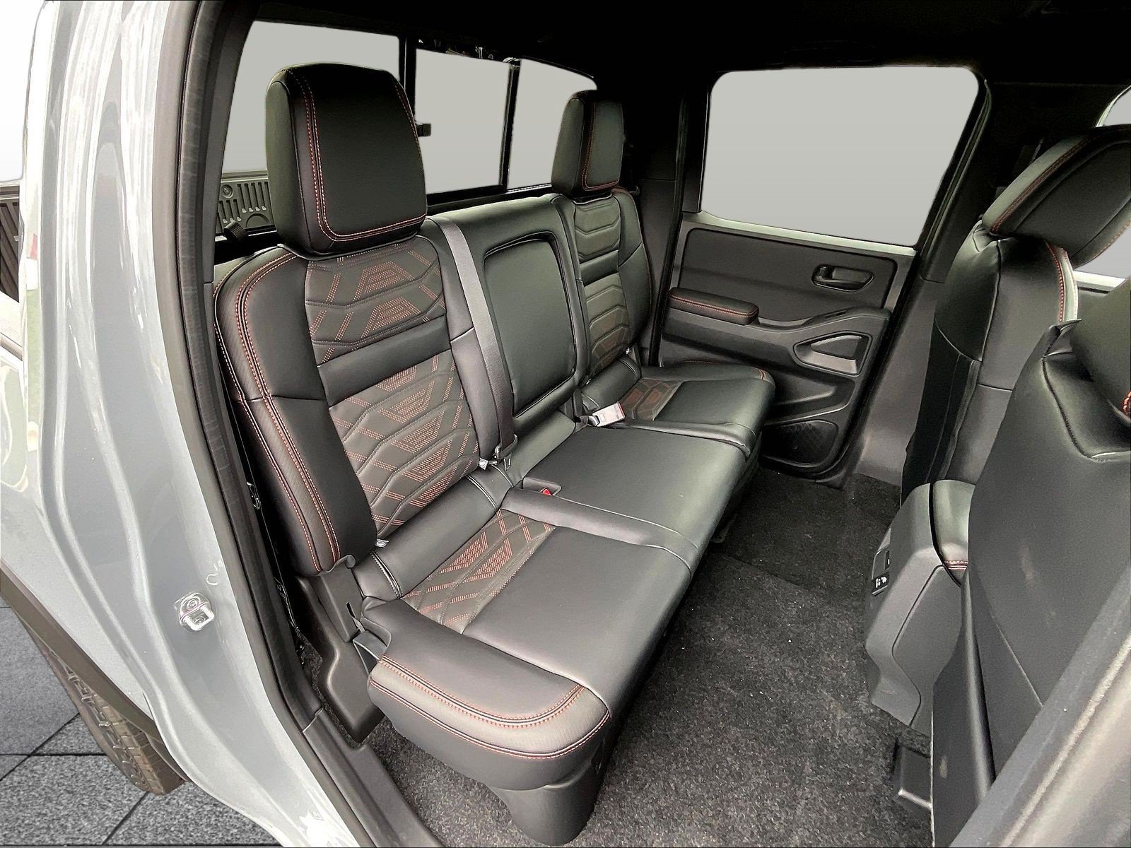 New 2026 Nissan Frontier PRO-4X w/ Pro Premium Package AWD/4WD image 12