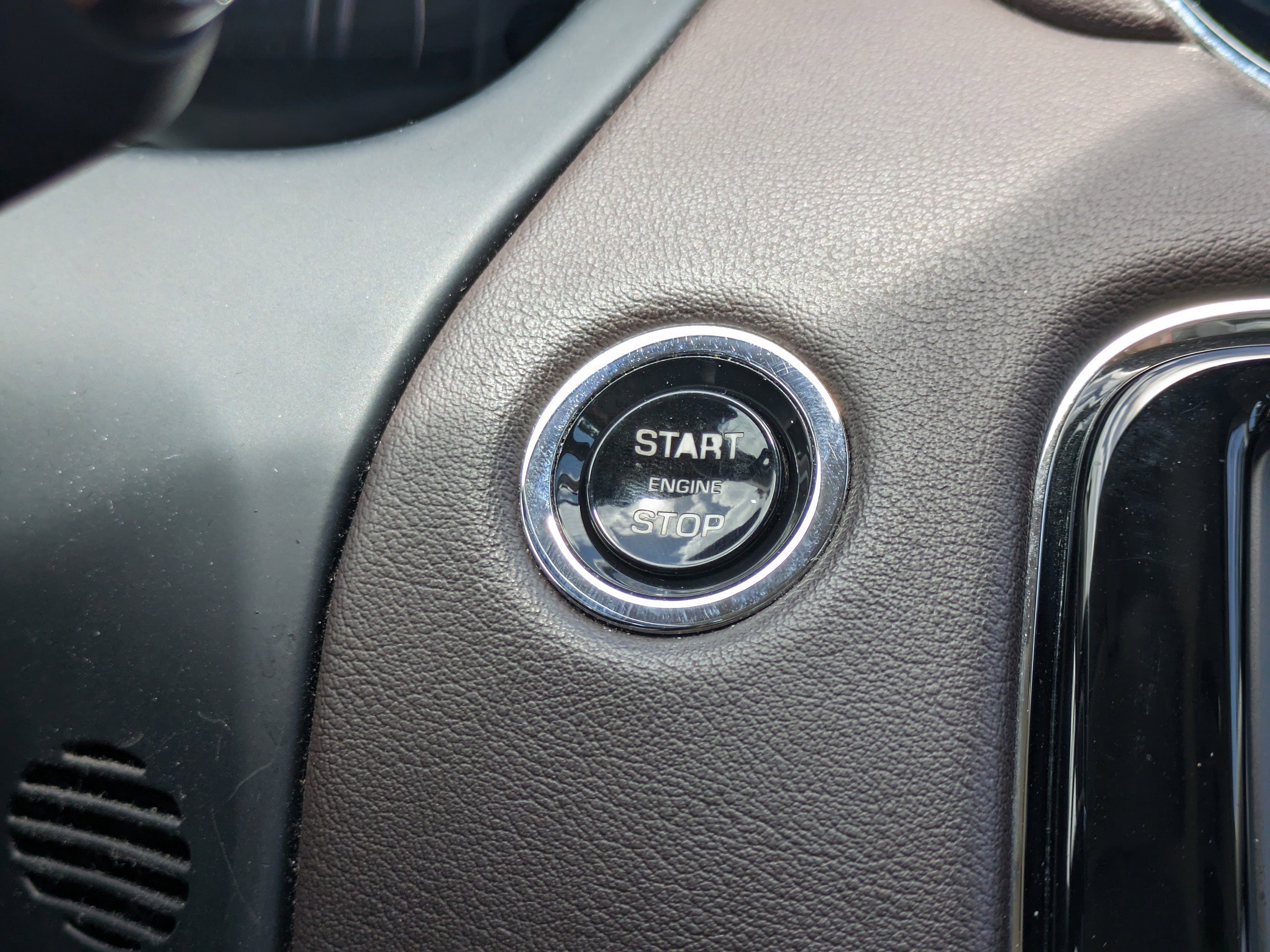 Used 2017 Jaguar XJ R-Sport image 30