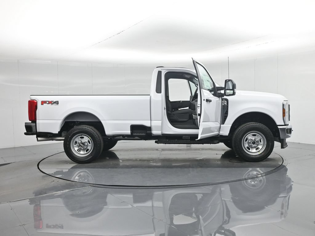 New 2026 Ford F350 XL w/ FX4 Off-Road Package AWD/4WD image 4