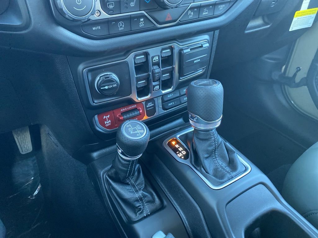 New 2025 Jeep Gladiator Mojave image 36