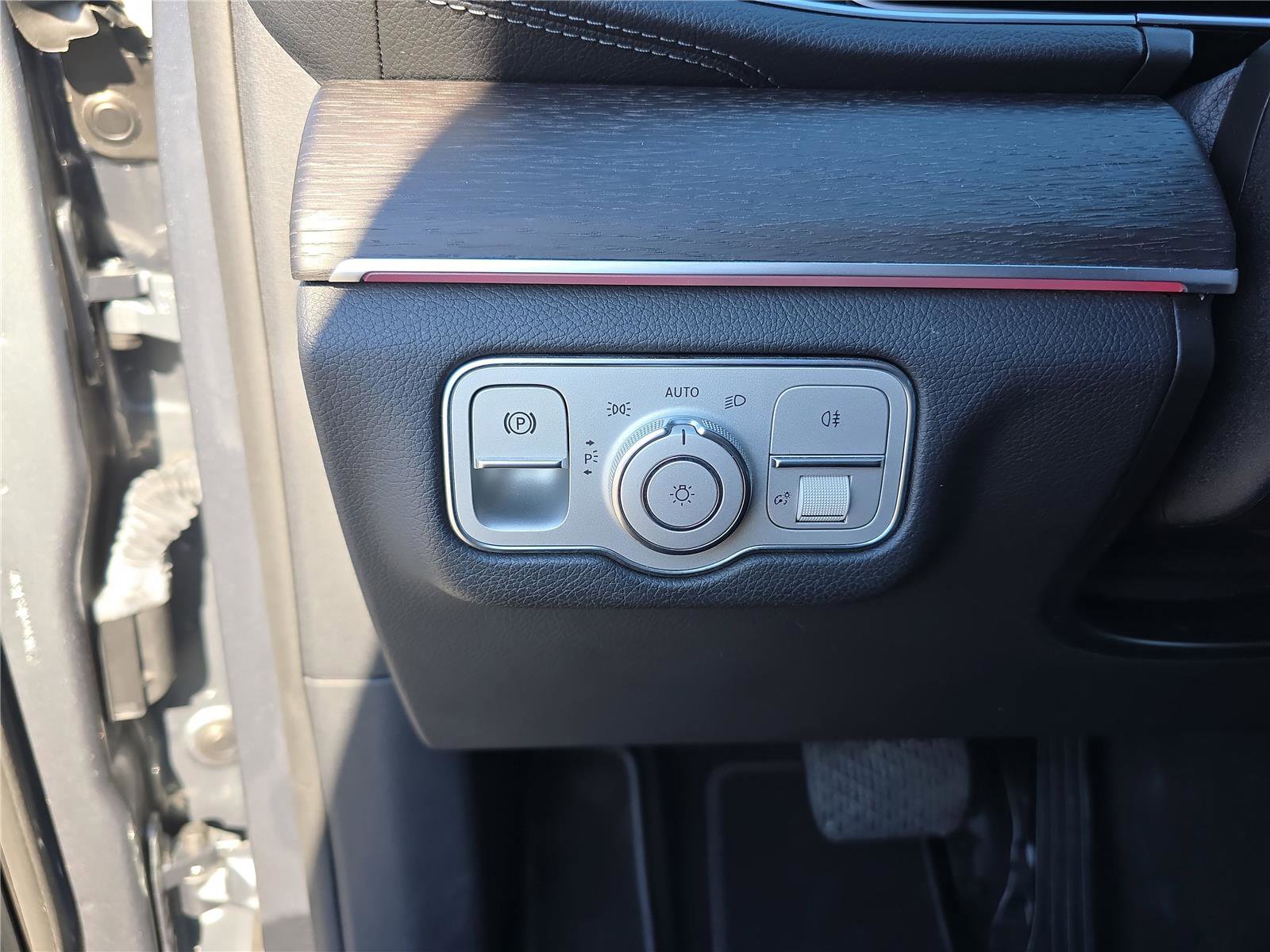 Used 2021 Mercedes-Benz GLS 450 4MATIC image 36