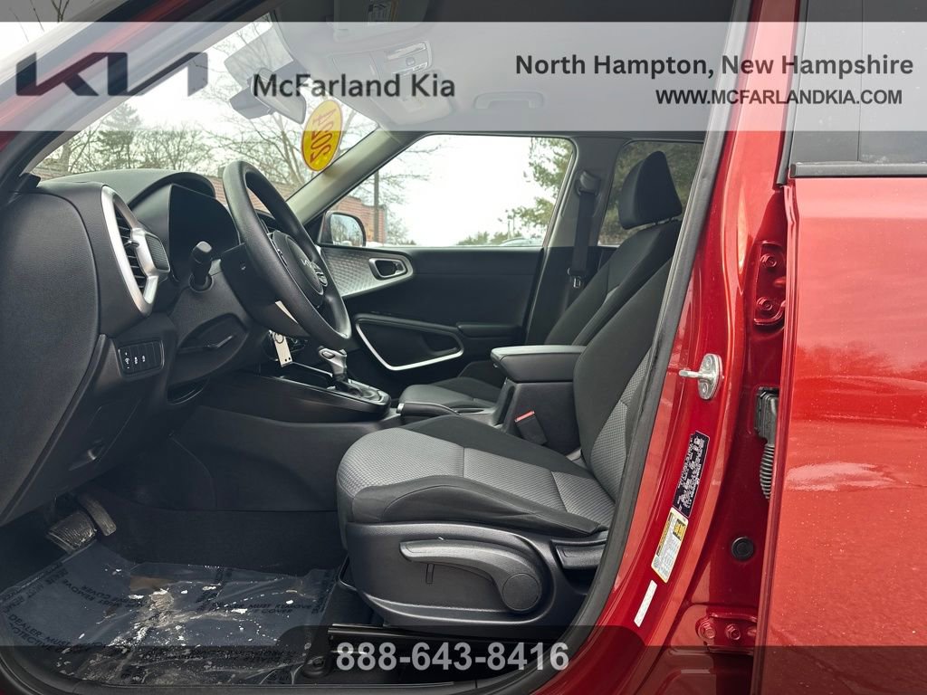 Used 2024 Kia Soul LX w/ Option Group 015 image 11