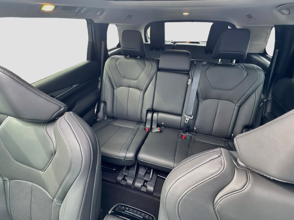 New 2027 INFINITI QX60 Luxe w/ Cargo Package FWD image 23