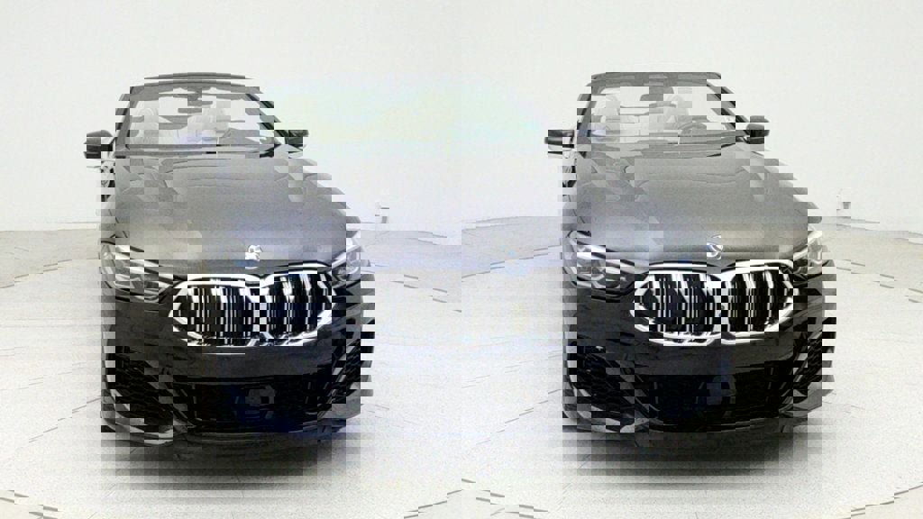 Used 2022 BMW M850i xDrive Convertible image 2