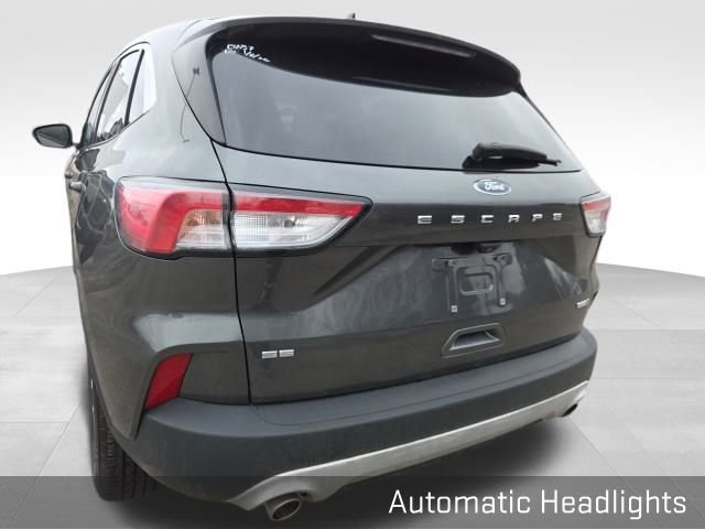 Used 2020 Ford Escape SE image 6