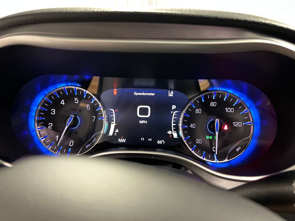 New 2027 Chrysler Pacifica Select FWD image 14