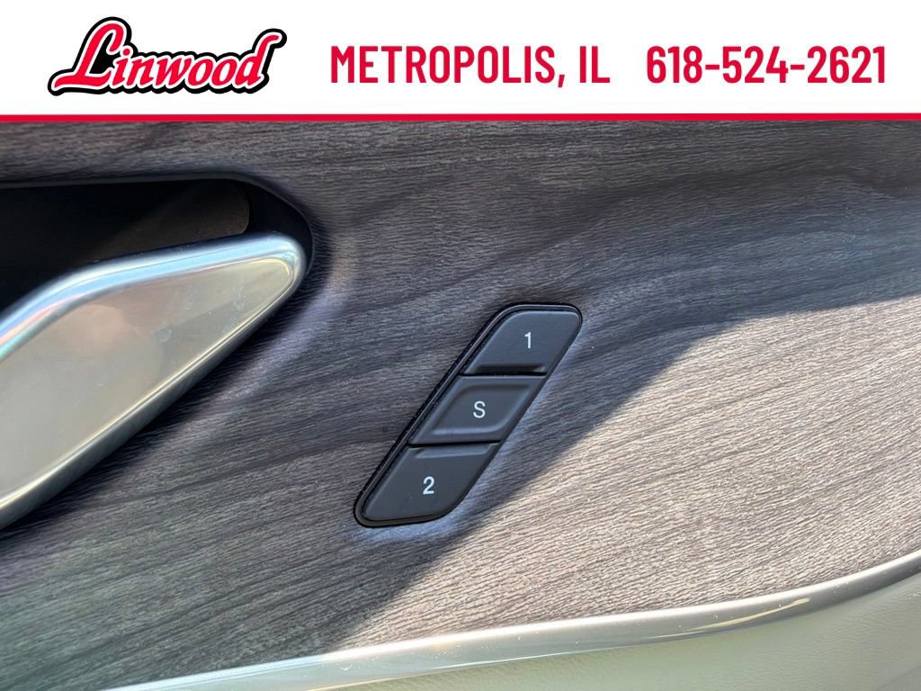 Used 2025 Jeep Grand Cherokee Limited AWD/4WD image 17