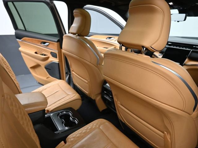 Used 2023 Jeep Grand Cherokee L Summit AWD/4WD image 23