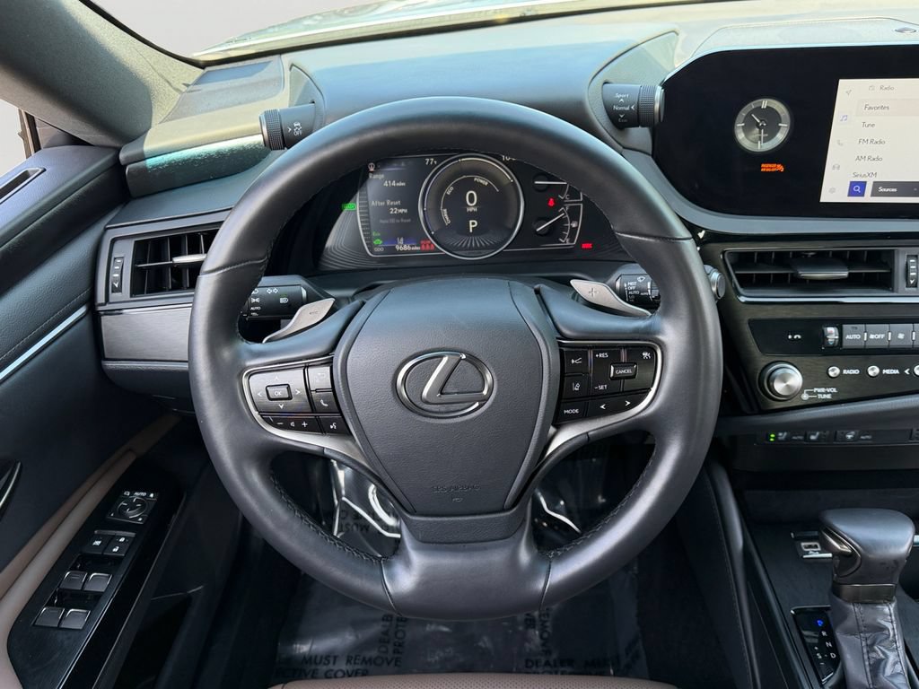 Certified 2025 Lexus ES 300h w/ Premium Package FWD image 18