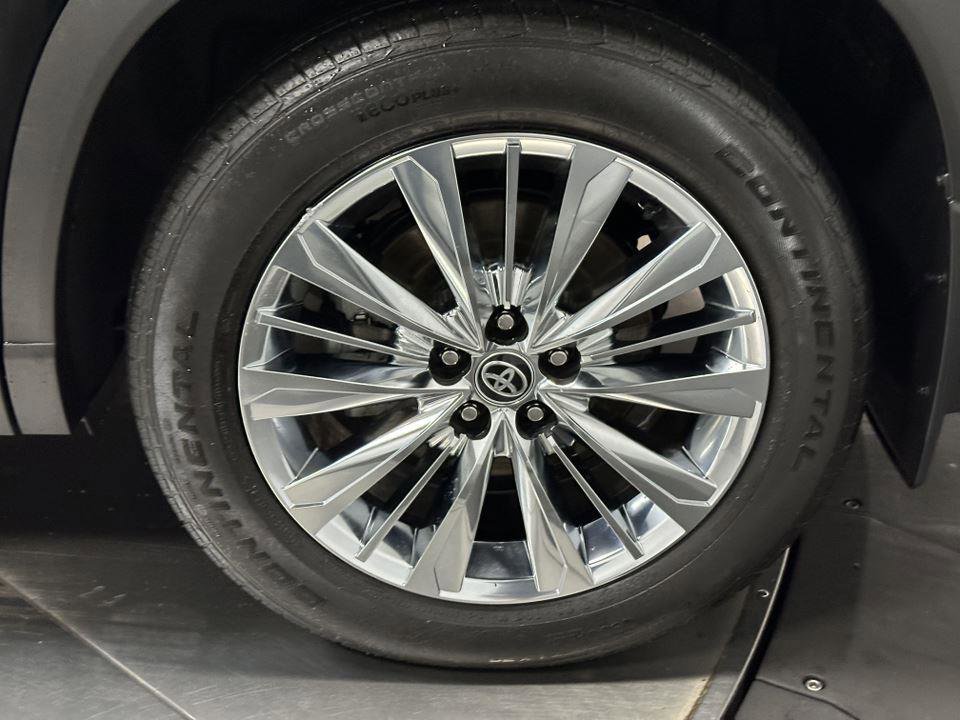 Used 2024 Toyota Grand Highlander Platinum image 19